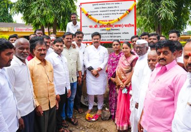 कान्हापुरी येथील देशमुखवस्ती–चव्हाणवस्ती ते कान्हापुरी रस्ता सुधारणा कामाचे भूमिपूजन आमदार अभिजीत पाटील यांच्या हस्ते संपन्न