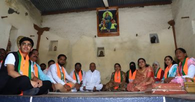 नागनाथ भाऊ क्षीरसागर यांनी व त्यांच्या पूर्ण परिवाराने कायमच धनगर समाजाच्या रूढी परंपरा चालीरीती पाळलेल्या आहेत.